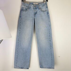 Levis low loose size 23 NEW
